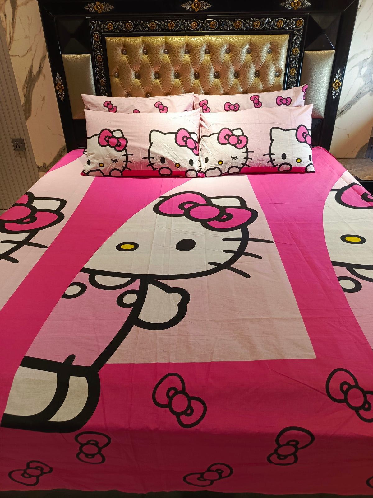 Hello Kitty Hot Pink Cotton Bedsheets
