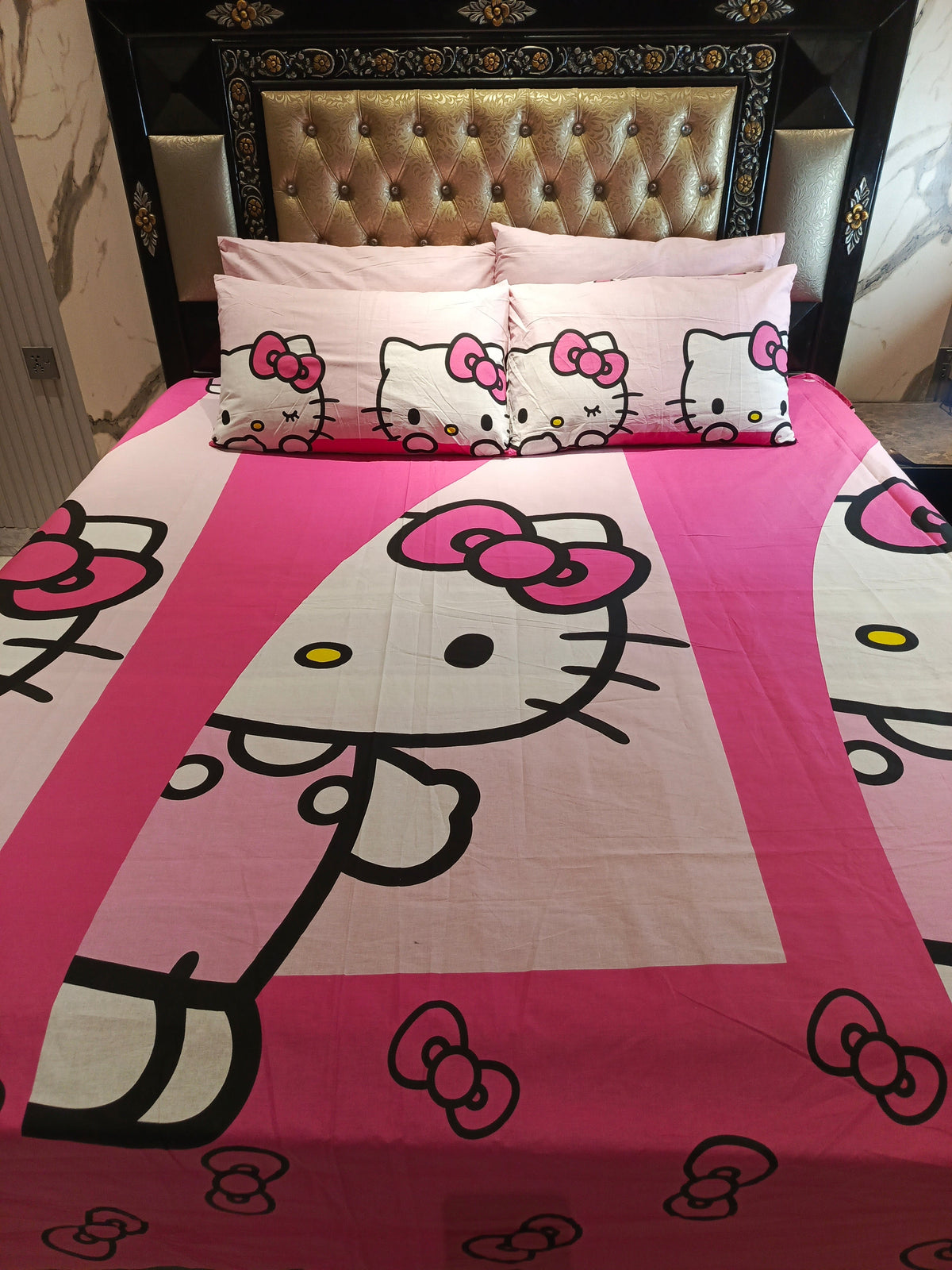 Hello Kitty Hot Pink Cotton Bedsheets
